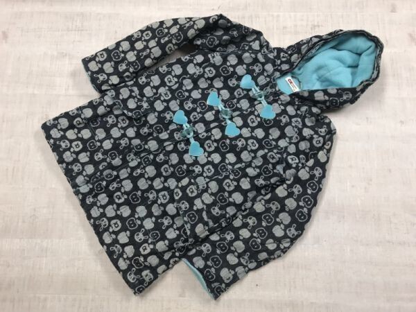 COMICAL KID'S レトロ かわいい キャラクター デニム 総柄プリント ハート型トグルボタン ダッフルコート キッズ 子供服 130 紺拍卖