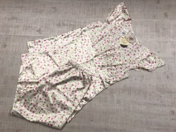 新品タグ付き MARIA VICTORIA マリアヴィクトリア パジャマ ルームウェア 小花柄 サテン光沢 上下セットアップ レディース XS 白/ピンク拍卖