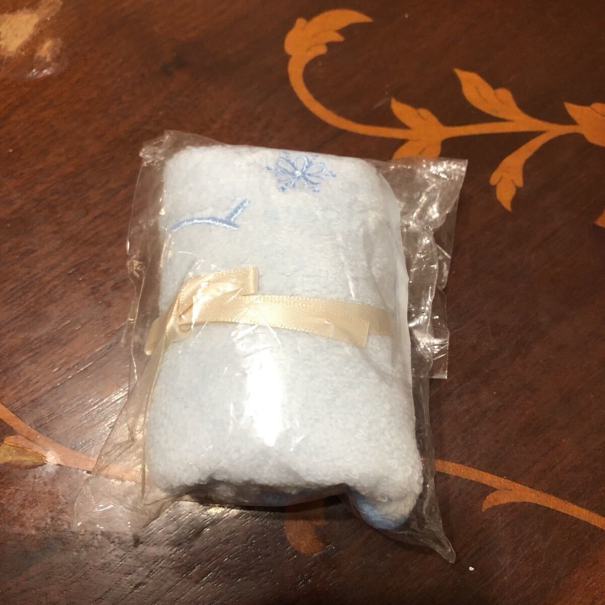 ロクシタン スキンケアタオル 未使用 非売品 ノベルティ 袋破れ拍卖