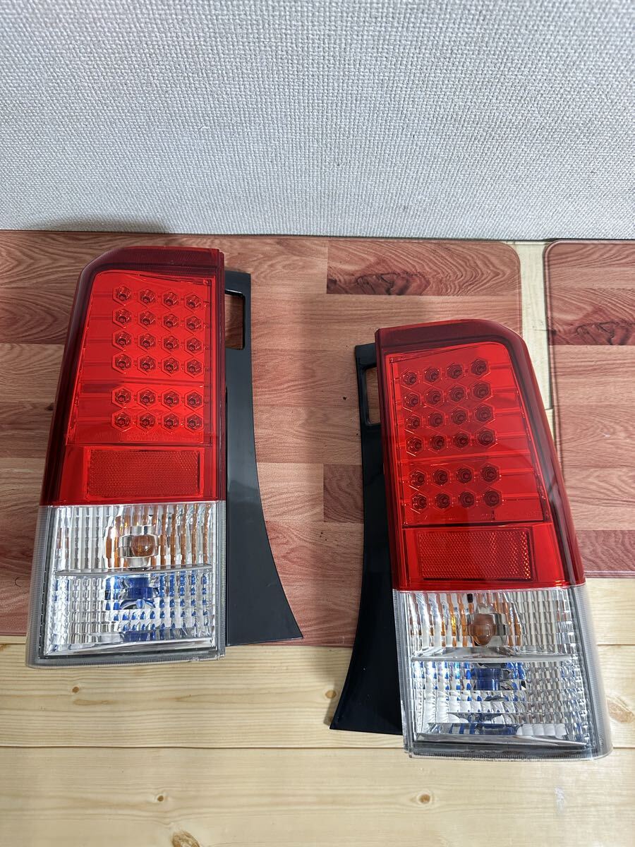 点灯ok!トヨタ NCP30 bB SONAR 左右セットテールライト テールランプ SK1711 SK1611 SK1710 SK1610 TYBBSCDOT NCP30 NCP31 NCP35 bB拍卖