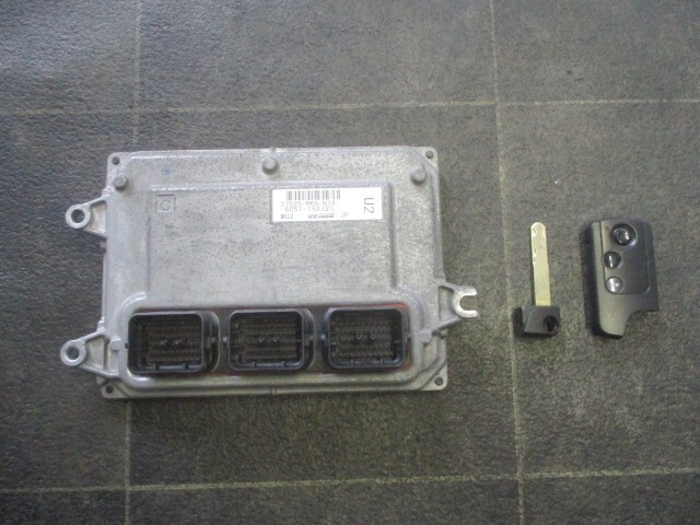 4064 DBA-GB3 フリード エンジンコンピューター 鍵付 CPU 37820-RK8-N74 L15A 平成25年1月 【動作テスト済】拍卖