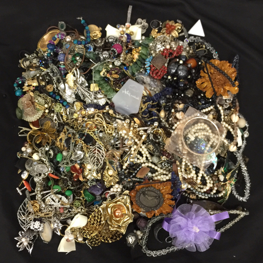 1円 パール ブローチ 含 フェイクパール メッキ 他 ネックレス イヤリング 等 イミテ まとめ 総重量約3.3kg A21507拍卖