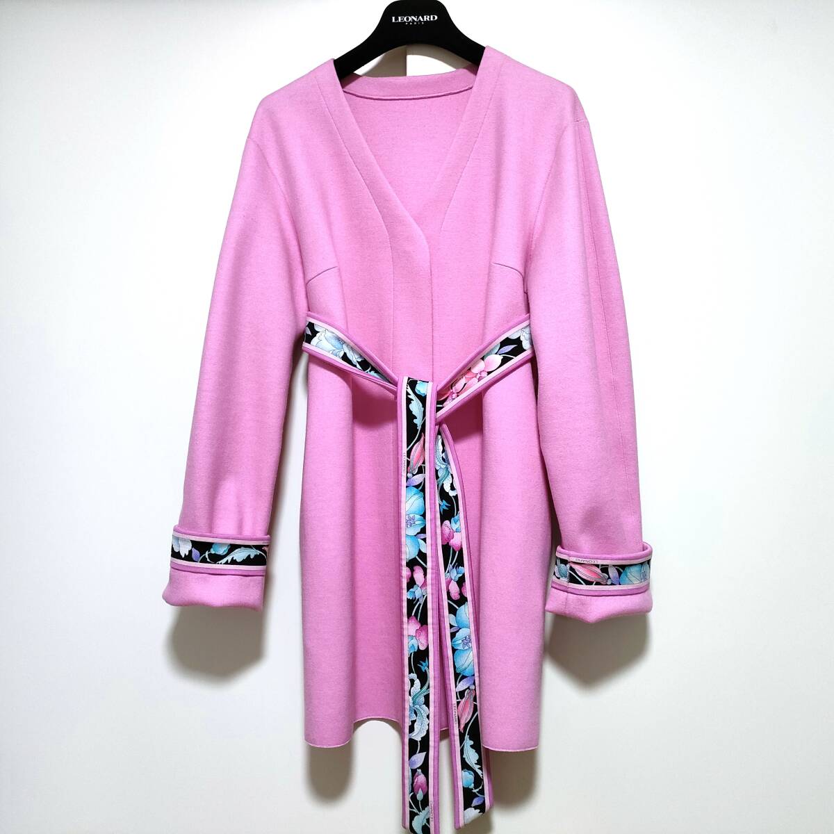 即決 送料込み 極美品 近年 レオナール ピンク ハーフコート サイズ38 40 42 花柄リボンベルト 拍卖