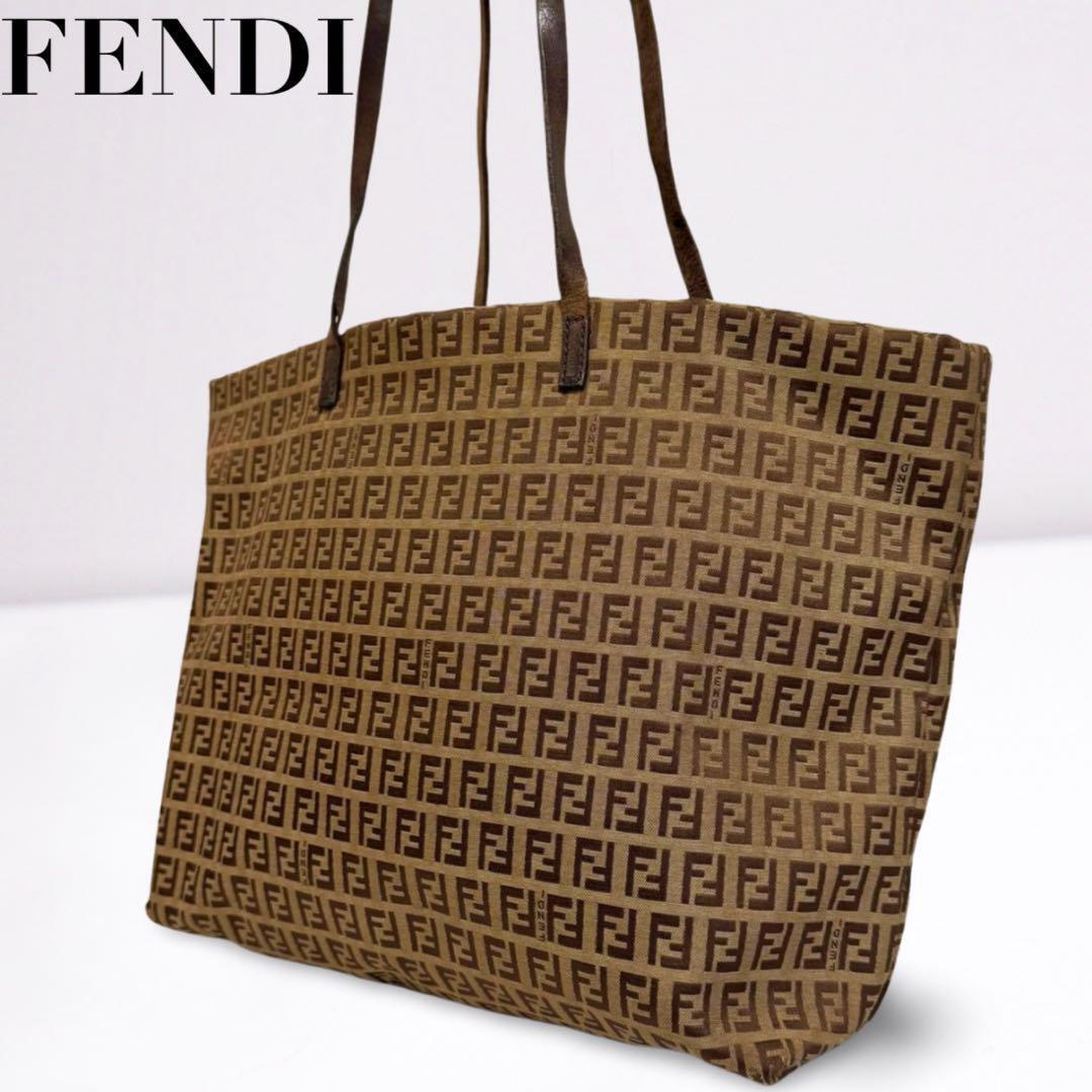 【正規品】 FENDI フェンディ トートバッグ ズッカ柄 肩掛け ブラウン 茶系 A4可能 大容量 キャンバス メンズ レディース ユニセックス拍卖