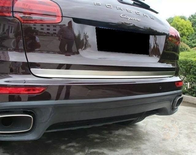 ポルシェ カイエン 92A サテンシルバーバックドアガーニッシュ拍卖