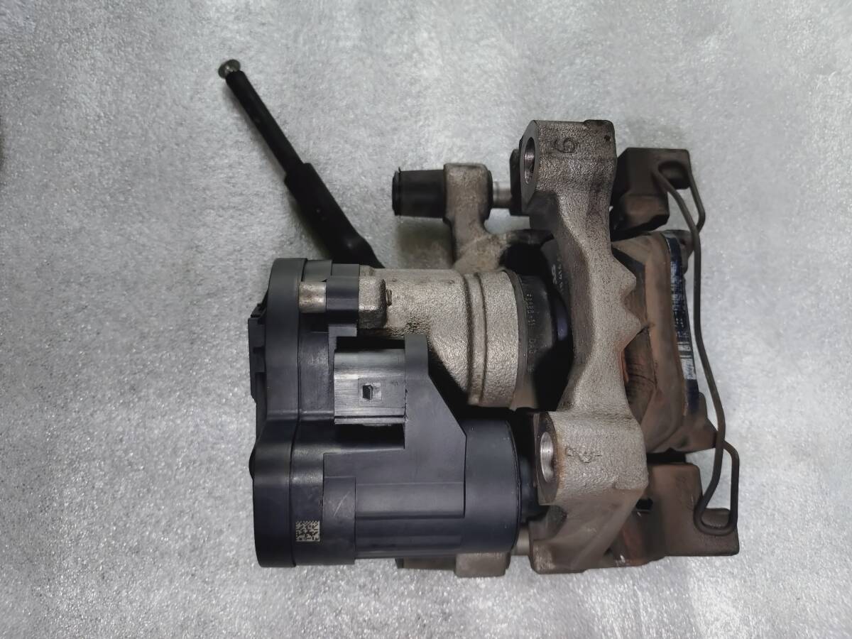 VW ゴルフ7 Ⅶ ヴァリアント 純正 左リア ブレーキ キャリパー パーキングブレーキサーボモーター付き 動作確認OK 拍卖