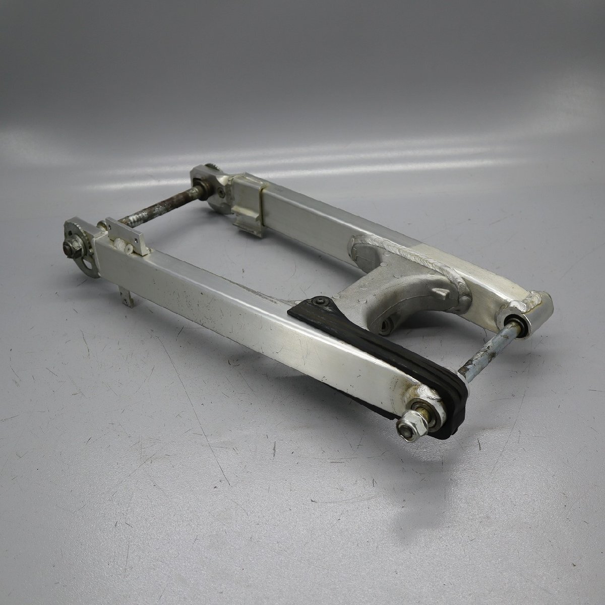 ホンダ XR230 純正 スイングアーム KFB 250926AF0012拍卖