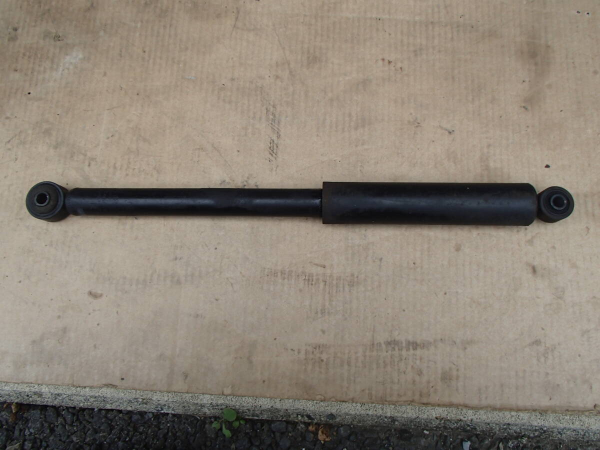 R32 ダイハツ ミラジーノ L650 純正 リアショック ジャンク品 48531-B2220 検 ムーブ L150 L152 リアショックアブソーバー KYB タント ミラ拍卖