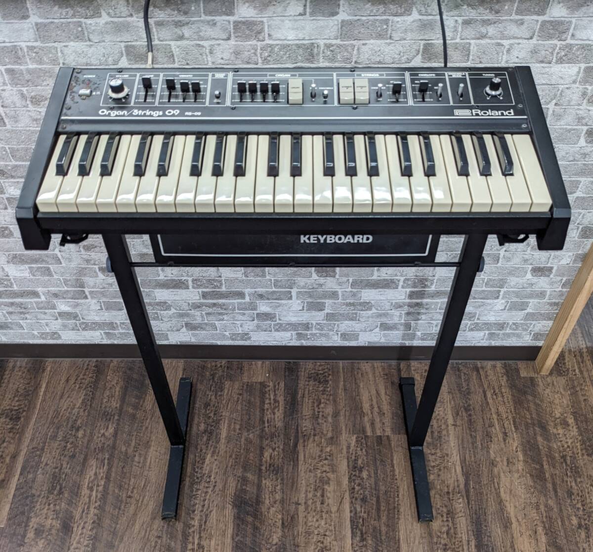 動作品◇Roland Organ Strings RS-09 Older Version ローランド アナログ シンセサイザー スタンド付き拍卖