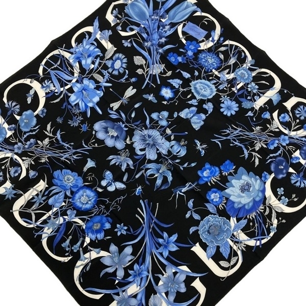 グッチ GUCCI 786262 - シルク 黒×ブルー×白 花柄(フラワー)/蝶(バタフライ)/ロゴ スカーフ拍卖