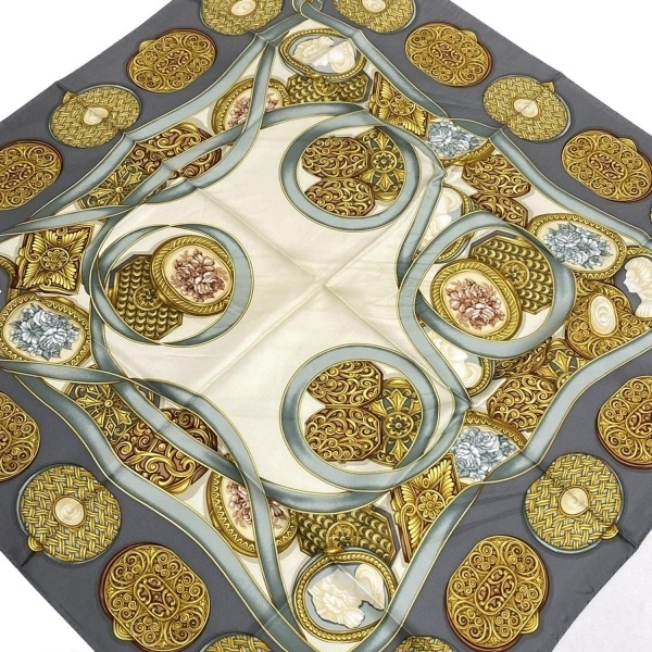 ランセル LANCEL - アイボリー×ダークグレー×マルチ スカーフ拍卖