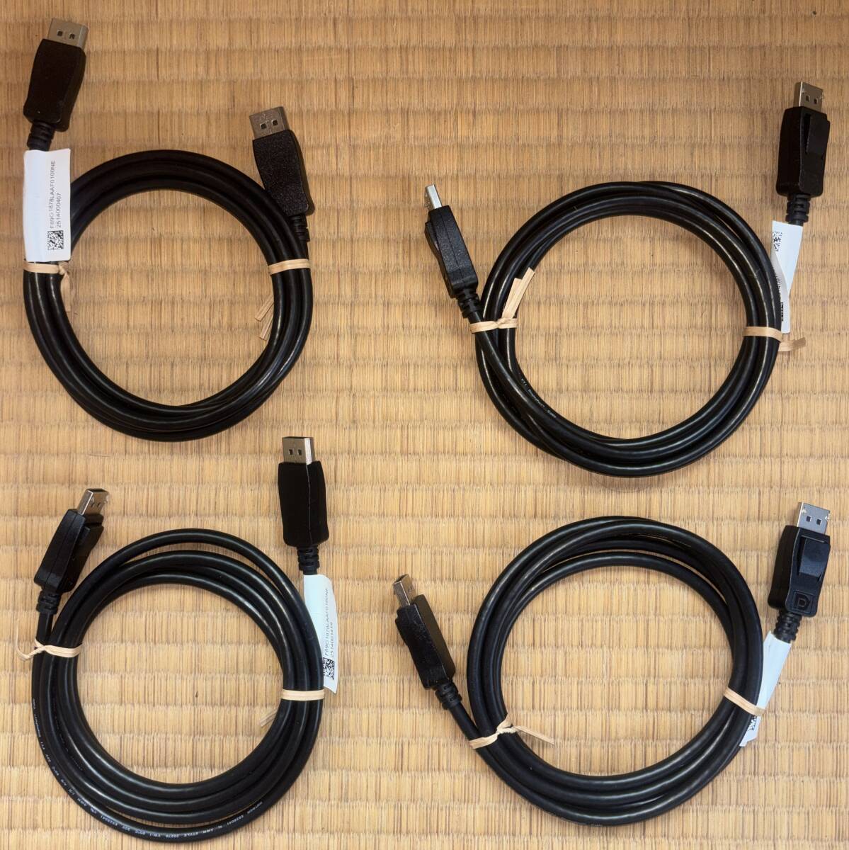 即決200円 新古品 Display Portオス-Display Port オス 1.7m ×4本拍卖