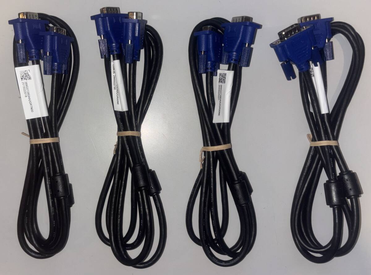 即決200円 新古品 D-Sub 15ピン(ミニ)オス - D-Sub15ピン(ミニ)オス 1.7m ×4本拍卖