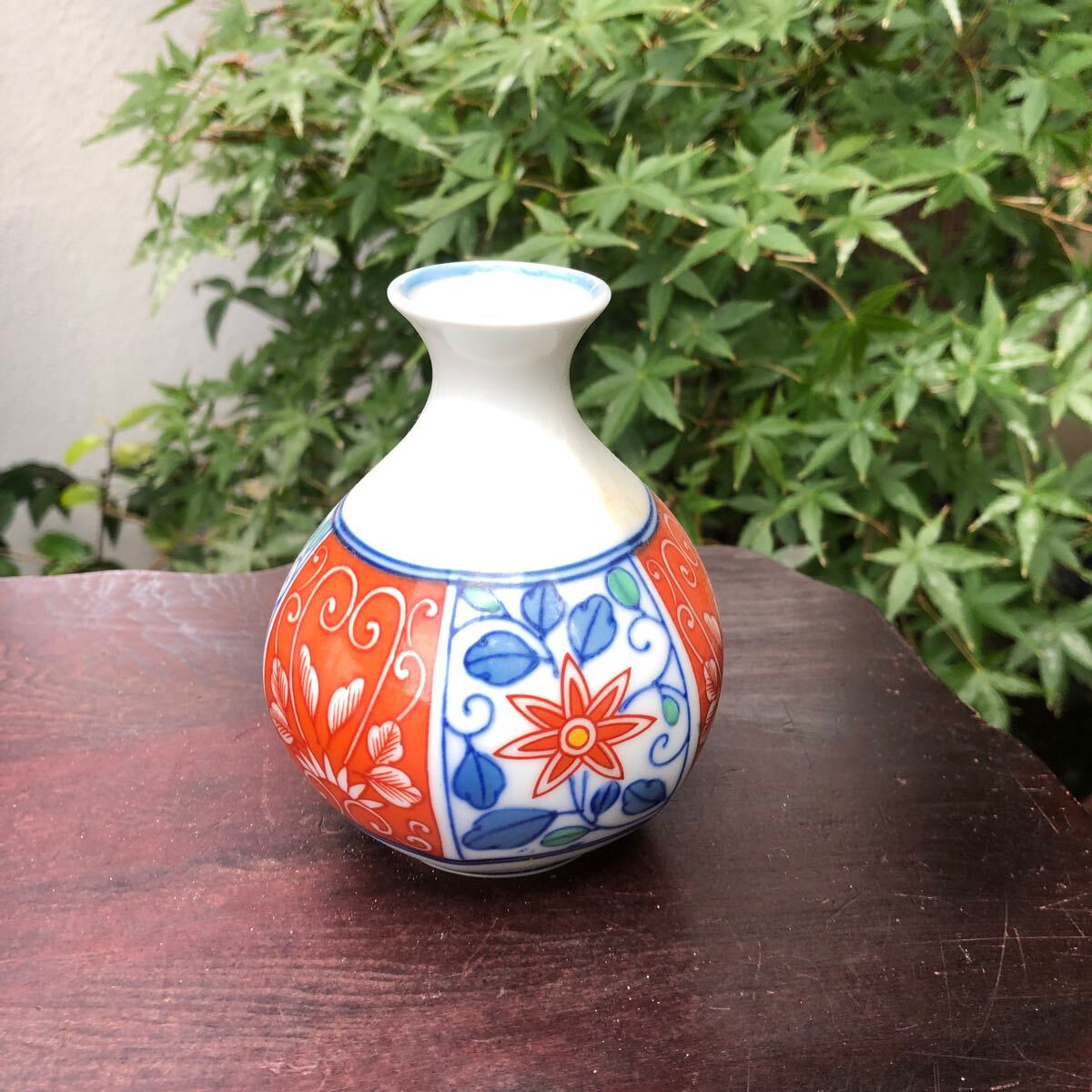 波佐見焼 唐花 六角 徳利☆古民家 酒器 粋 吉祥 縁起 レトロ 風雅 膳 晩酌 風流 風情 湘南スタイル 侘び寂び 数奇 伝統 花瓶 工芸 和樂拍卖