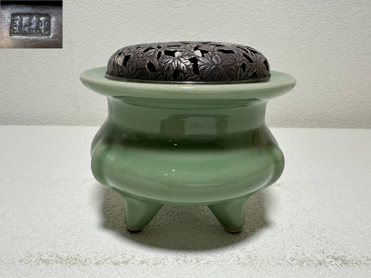 香炉 【rry800 茶道具 青磁 三足 純銀 龍泉窯 天龍寺 明 清 中国古玩 美術 中国骨董 唐物 江戸 明治 大正 時代物 レトロ 】拍卖