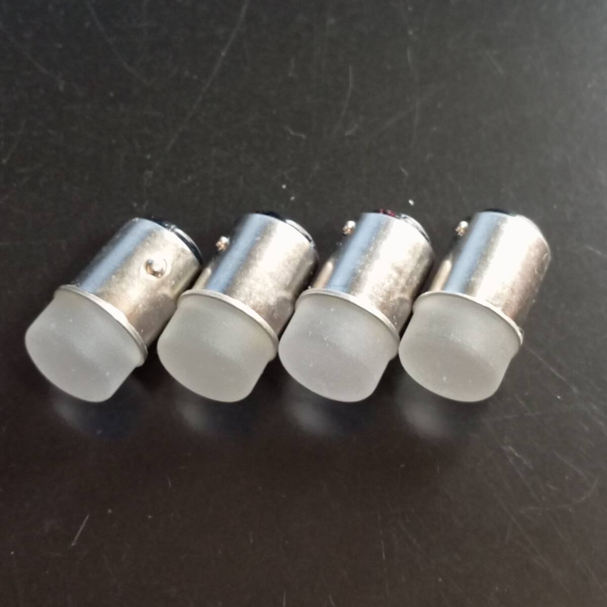 S25 ダブル球 1157 ピン角180度 LED 爆光! 12V ホワイト 4個セット 段違いピン /b15w拍卖