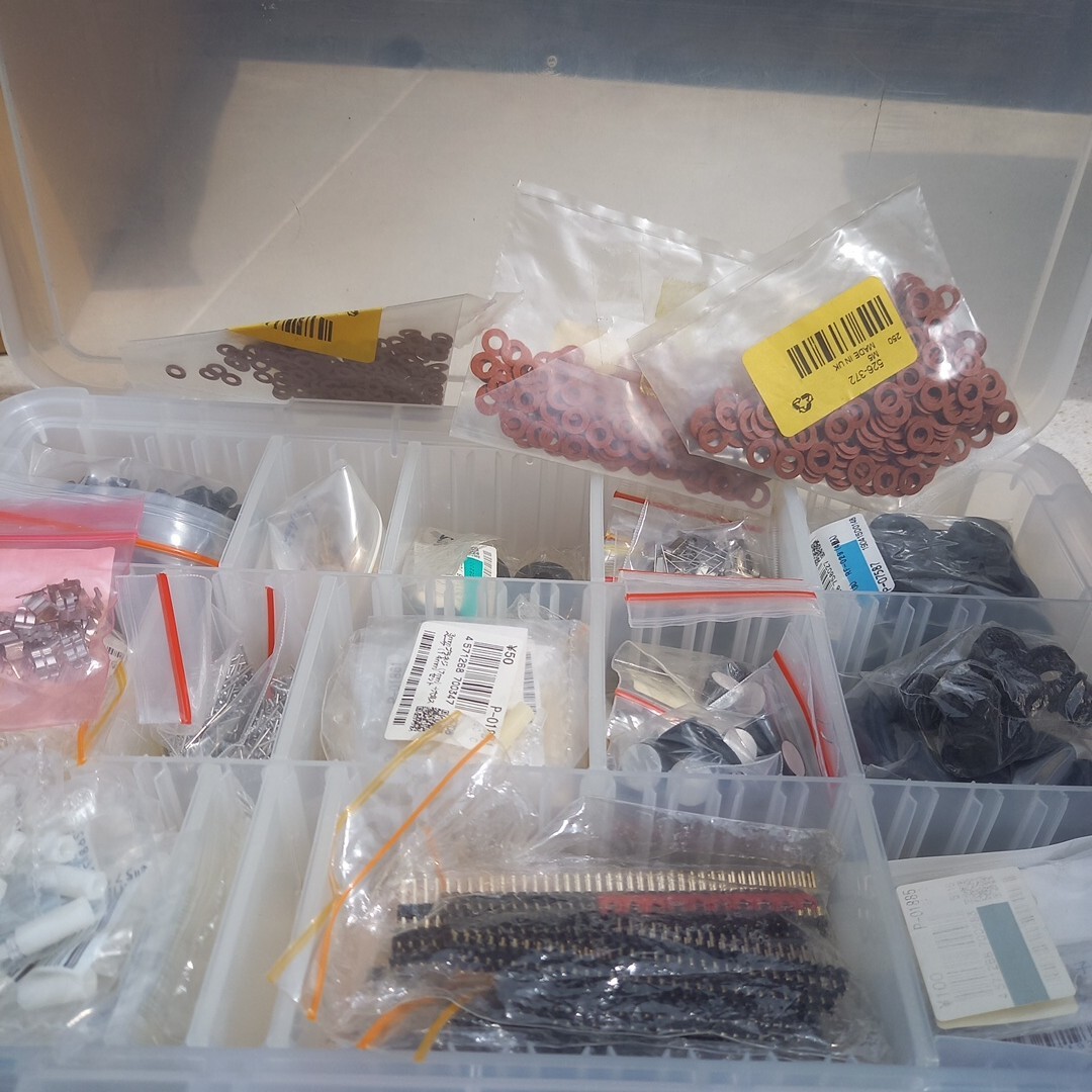 パーツ 部品 プラネジ ダイオードブリッジ ゴム足 ケース パーツケース まとめて拍卖