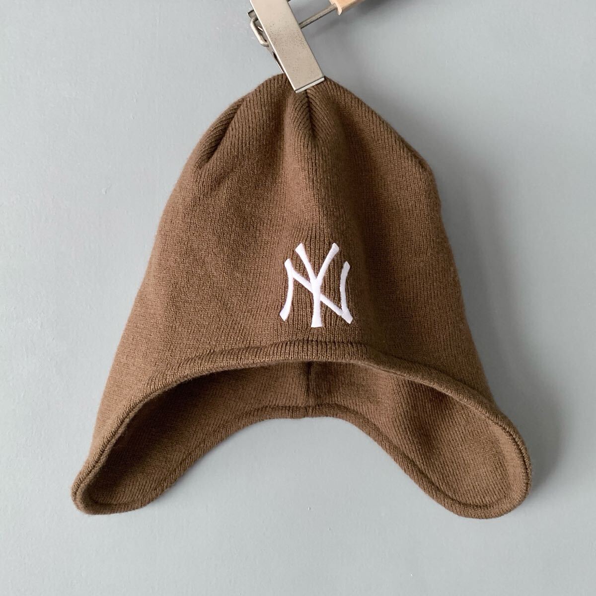 BEAMS別注 New Era NYヤンキース イヤーフラップニットキャップ 茶色 ブラウン ビームス ニューエラ拍卖