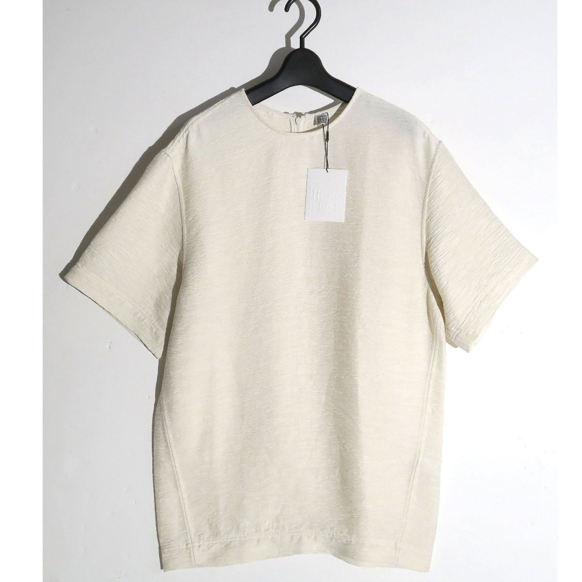 【タグ付・新品・定価66,550円】TOTEME Crinkled Trapeze Tee 243-WRT0332-FB0199 トーテム クリーム size34 バックジップ トップス拍卖