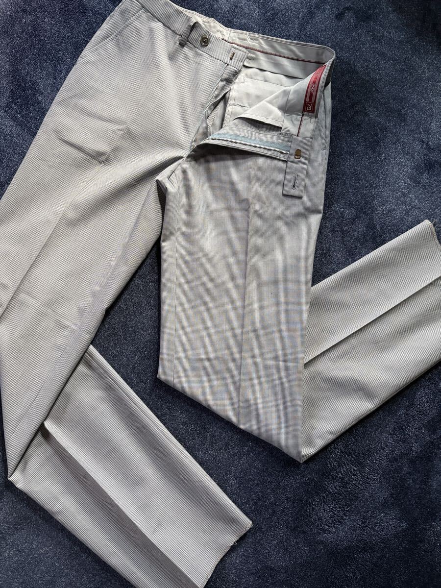 新品 定価10,780円 2001 D'URBAN ダーバン 高品質ウール素材 千鳥格子デザイン トラウザーズ パンツsizeW78 ライトグレー (株)ダーバン製拍卖