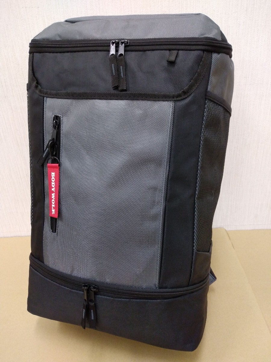 【新品】送料込み メンズ レディース 大容量 上下2層式 バックパック リュックサック Dパック スポーツ ジム 部活 防災 避難拍卖