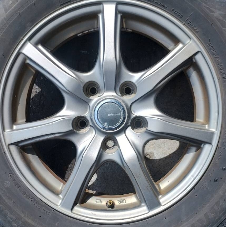 1990 MiLLOUS 15インチ センターキャップ 4個 拍卖