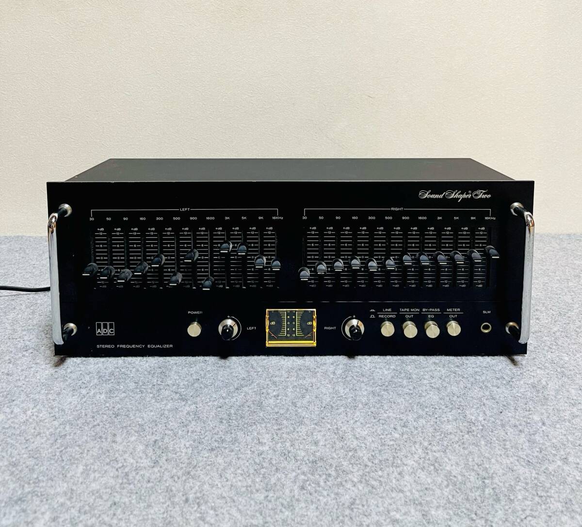 ADC SS-2 STEREO FREQUENCY EQUALIZER グラフィックイコライザー オーディオ機器 。拍卖