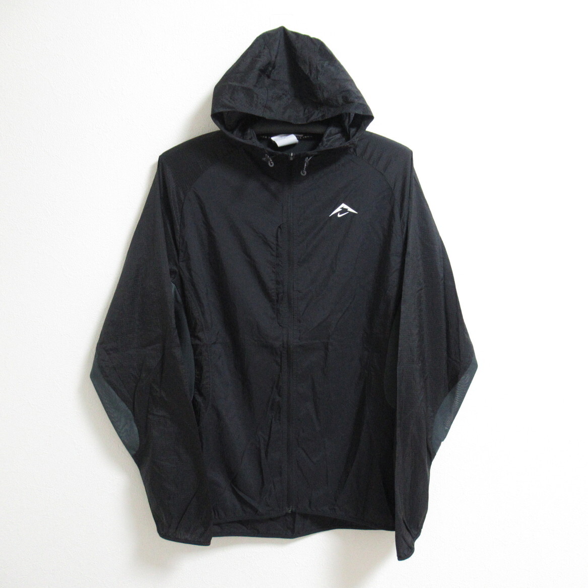 NIKE TRAIL エアリーズ ランニング ジャケット 黒 ブラック L ナイキトレイル ラン パッカブル 撥水 FN4003-010拍卖