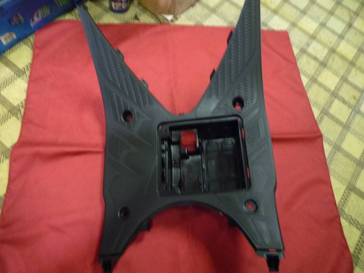 新品未使用★台湾スズキ アドレスV125S レッグシールド・ステップフロア★CF4MA拍卖