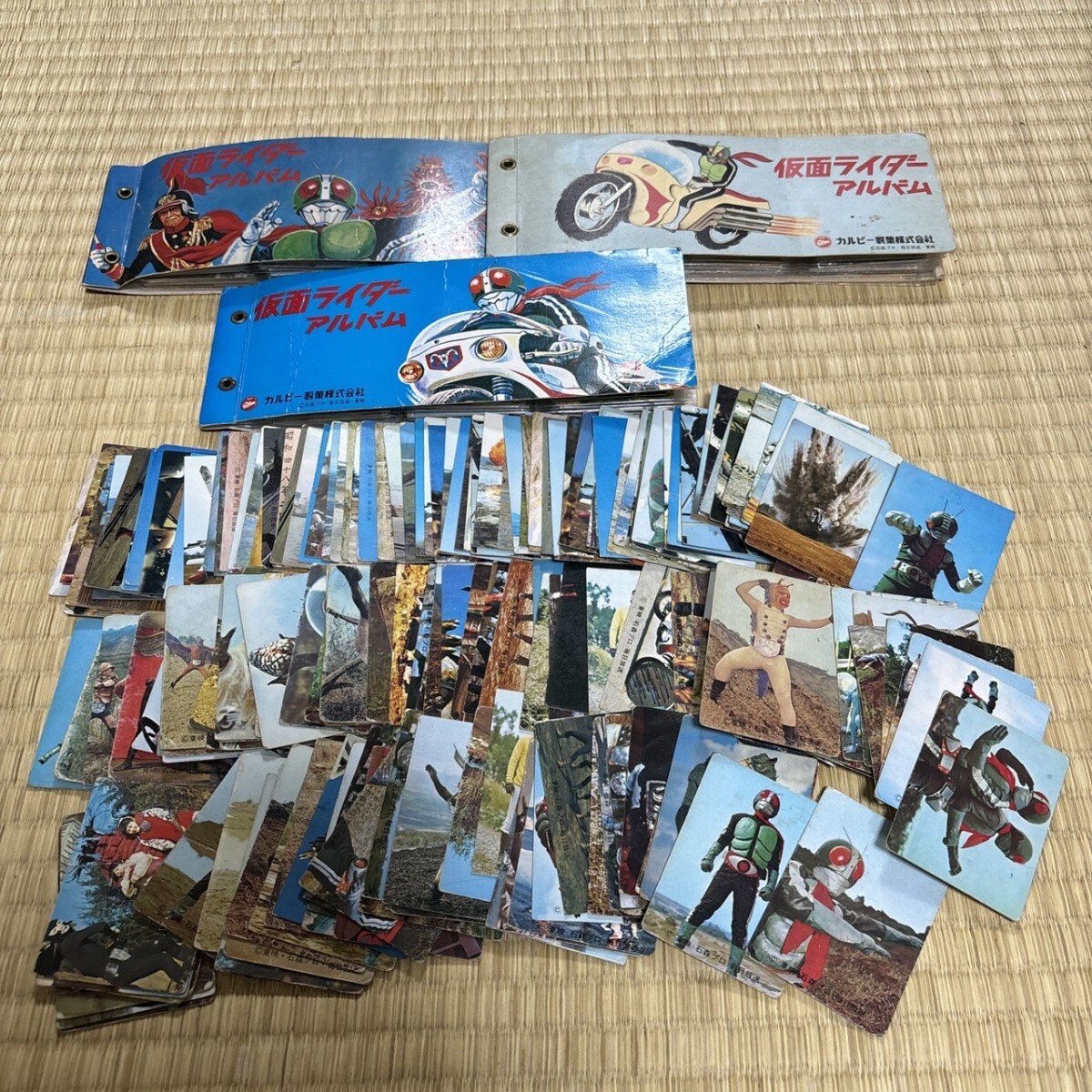 昭和レトロ 当時物 旧カルビー 仮面ライダーカード 大量まとめ売り おまけ・ブロマイド付き拍卖
