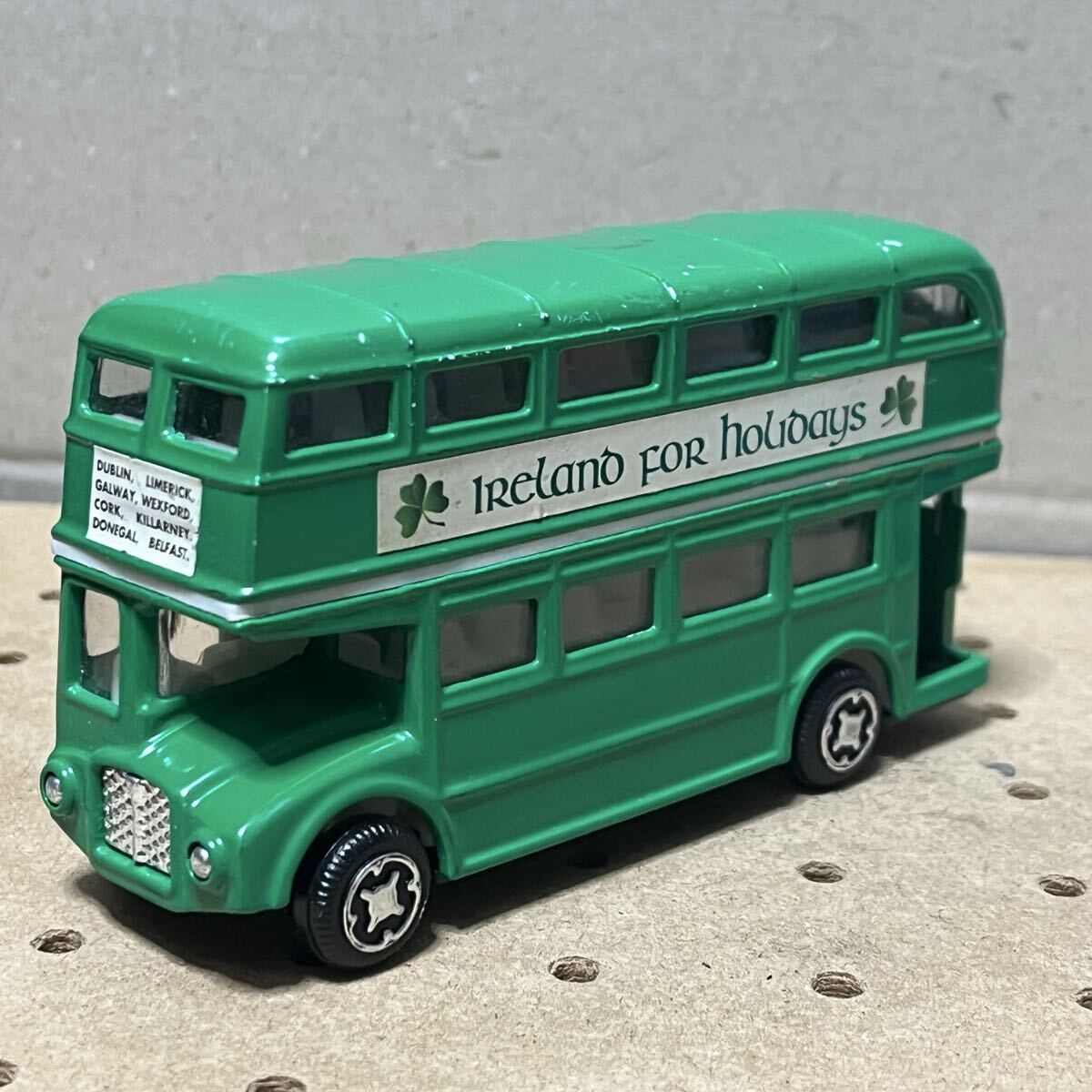 ダブルデッカーバス アイルランド製 全長約12cm拍卖