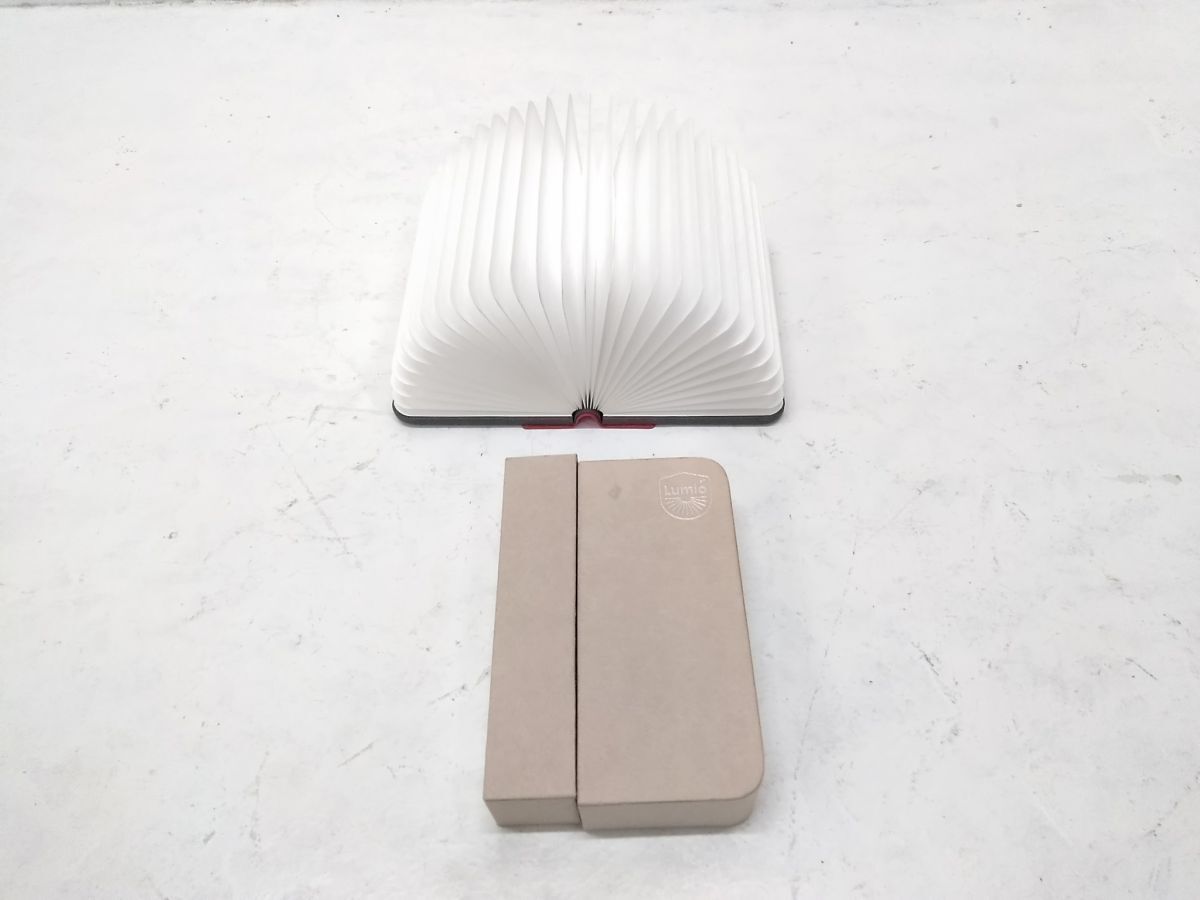 ●動作品 Mini Lumio+ ミニ・ルミオプラス ブック型 インテリア 間接照明 キャンプ ルーム ライト 充電式 1003-307A 〒 ●拍卖