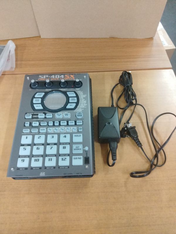 【中古美品】Roland SP-404SX サンプラー パフォーマンスパッド コンパクト 動作確認済 送料無料 4957054410711拍卖
