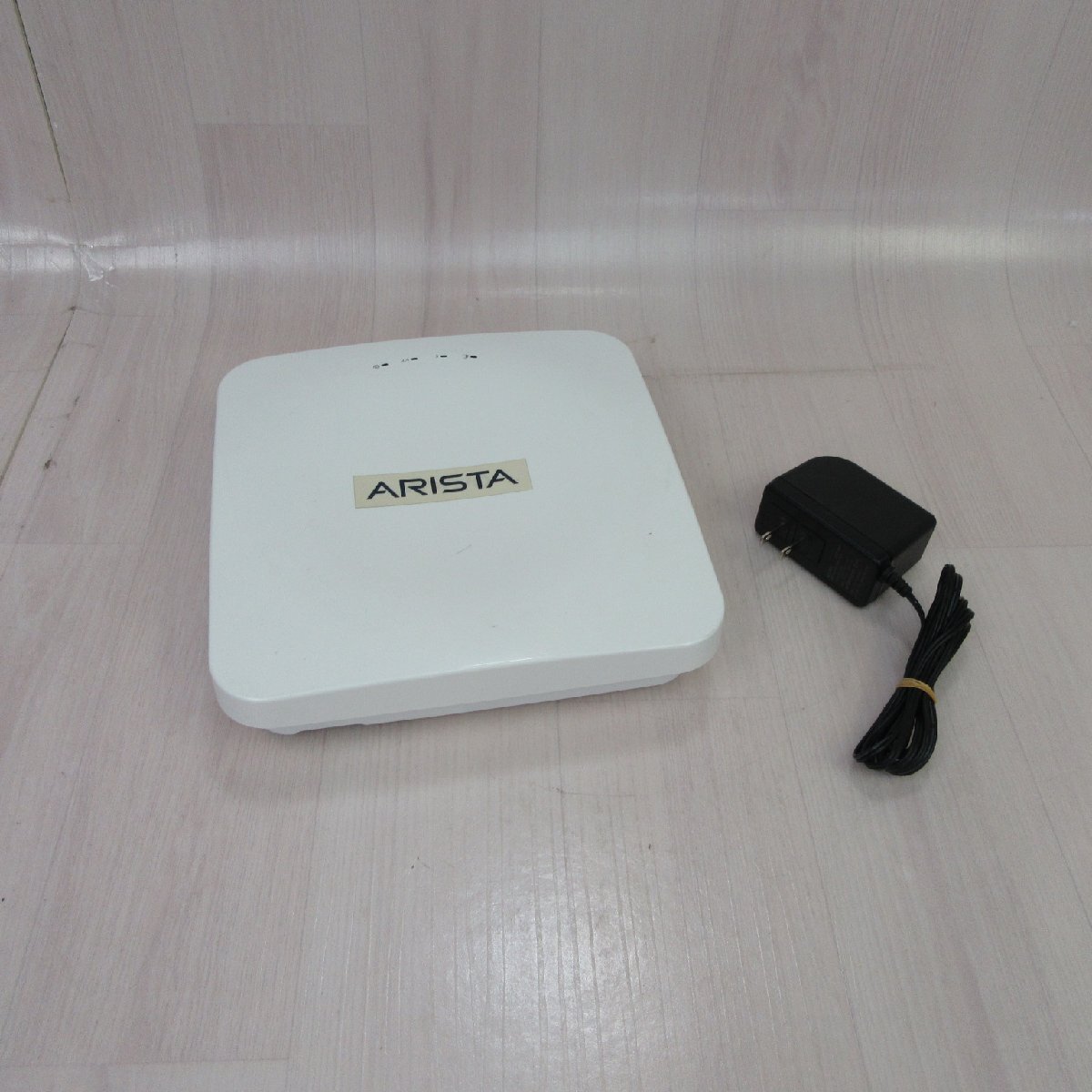 ARISTA C-130 トライ無線 4x4:4 MU-MIMO 802.11ac Wave 2 アクセスポイント PoE対応 ACアダプタ付 保証有 CB216拍卖