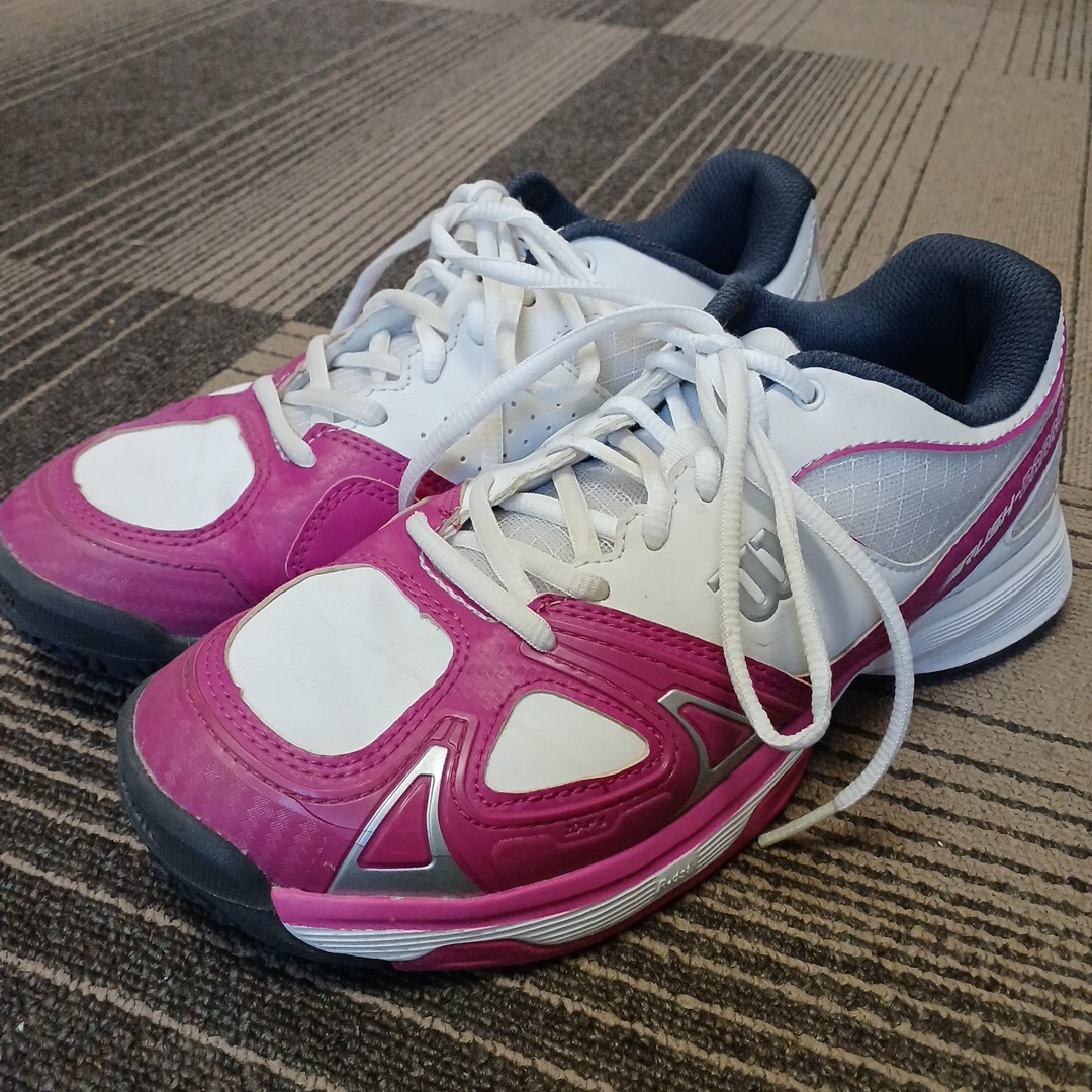 ★【中古品】Wilson(ウィルソン) 靴(スニーカー、シューズ) 23.5㎝ 白、ピンク系拍卖