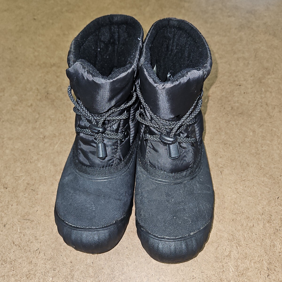 コロンビア トレッキングシューズ(黒)23㎝拍卖