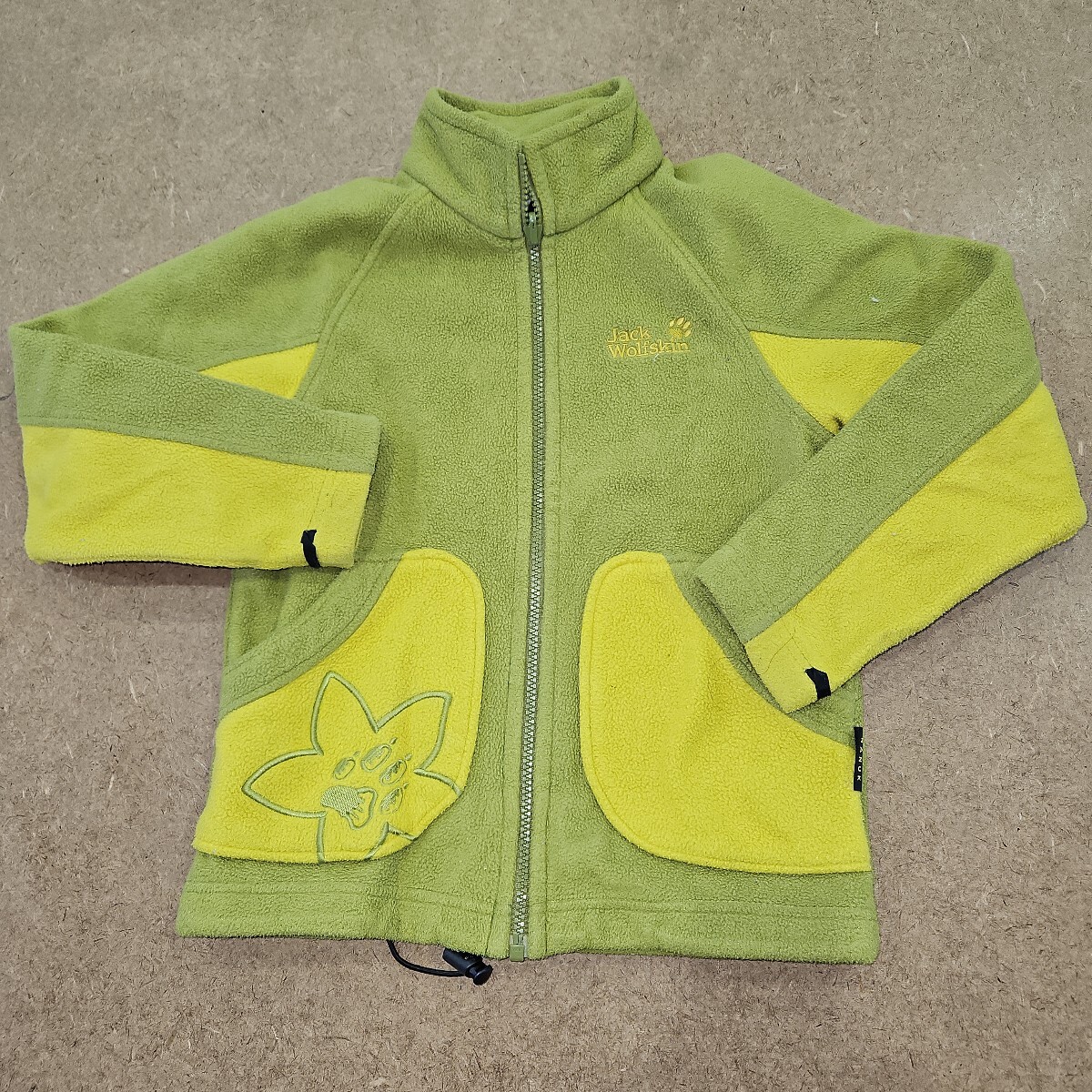 ジャックウルフスキンフリースジャケット(黄緑×黄)120~130サイズ拍卖