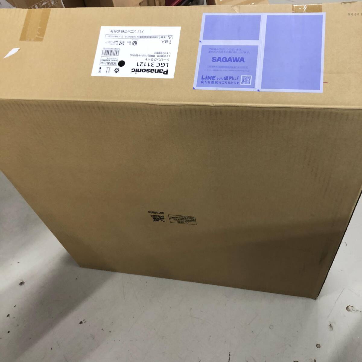 未使用 パナソニック(Panasonic) SLIM FLAT シーリングライト 調光調色(昼光色~電球色) ~8畳用 クリア枠 LGC31121拍卖