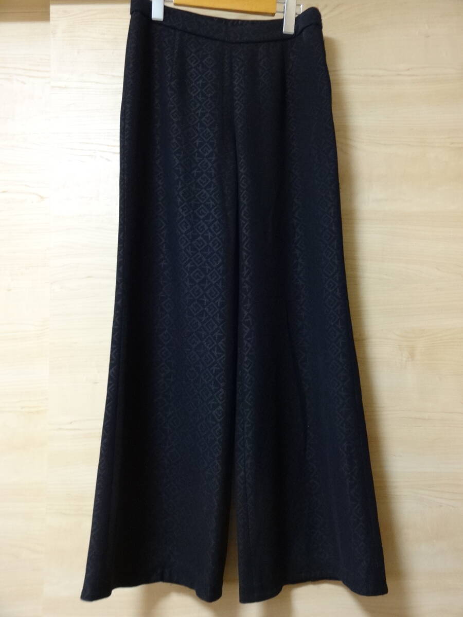 伊太利屋 モノグラム柄 パンツ サイズ7 R8570 黒 拍卖
