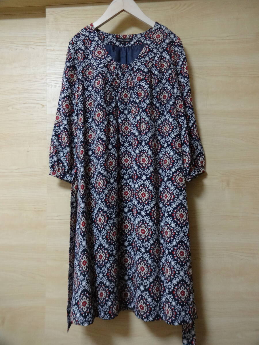 LAURA ASHLEY 長袖ワンピース サイズ9 R8591 黒柄 拍卖