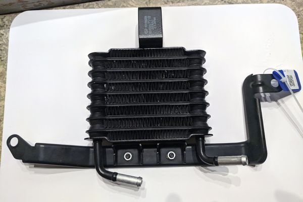 在庫希少!【未使用 スバル 純正】フォレスター SJ クーラアセンブリATF(CVTクーラー)拍卖