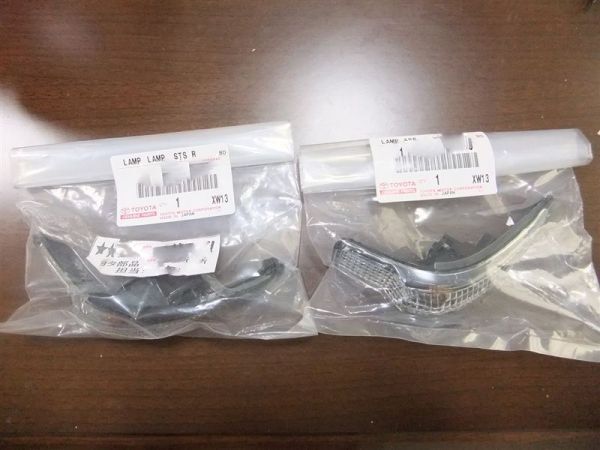 【未使用 トヨタ 純正】ヴィッツ KSP/NSP/NCP130系 アクア NHP10 サイドターンシグナルランプ 左右セット拍卖