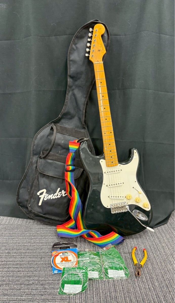 曽我部 10月 No.174 Fender フェンダー ストラトキャスター エレキギター P025652 弦楽器 ソフトケース付き 汚れあり拍卖