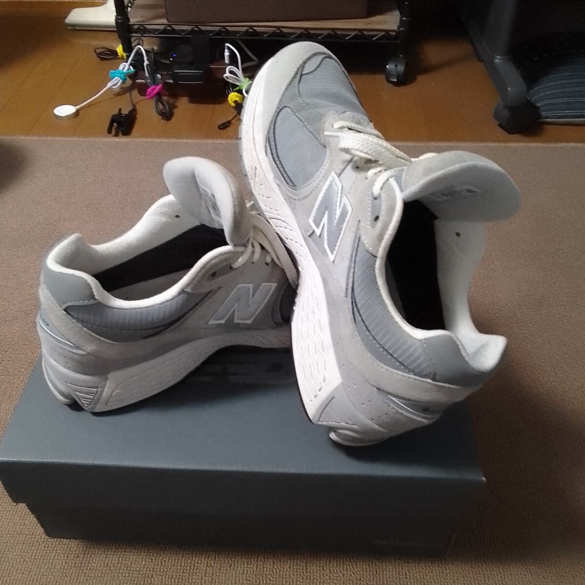 New Balance ニューバランス グレー M2002RXJ6拍卖