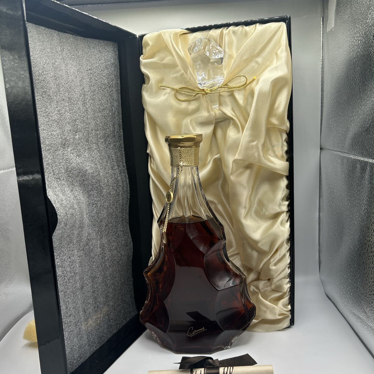 CAMUS(カミュ)Jubilee ジュビリー バカラクリスタルボトル コニャック 未開栓 箱付き フランス製 コニャック 替栓拍卖