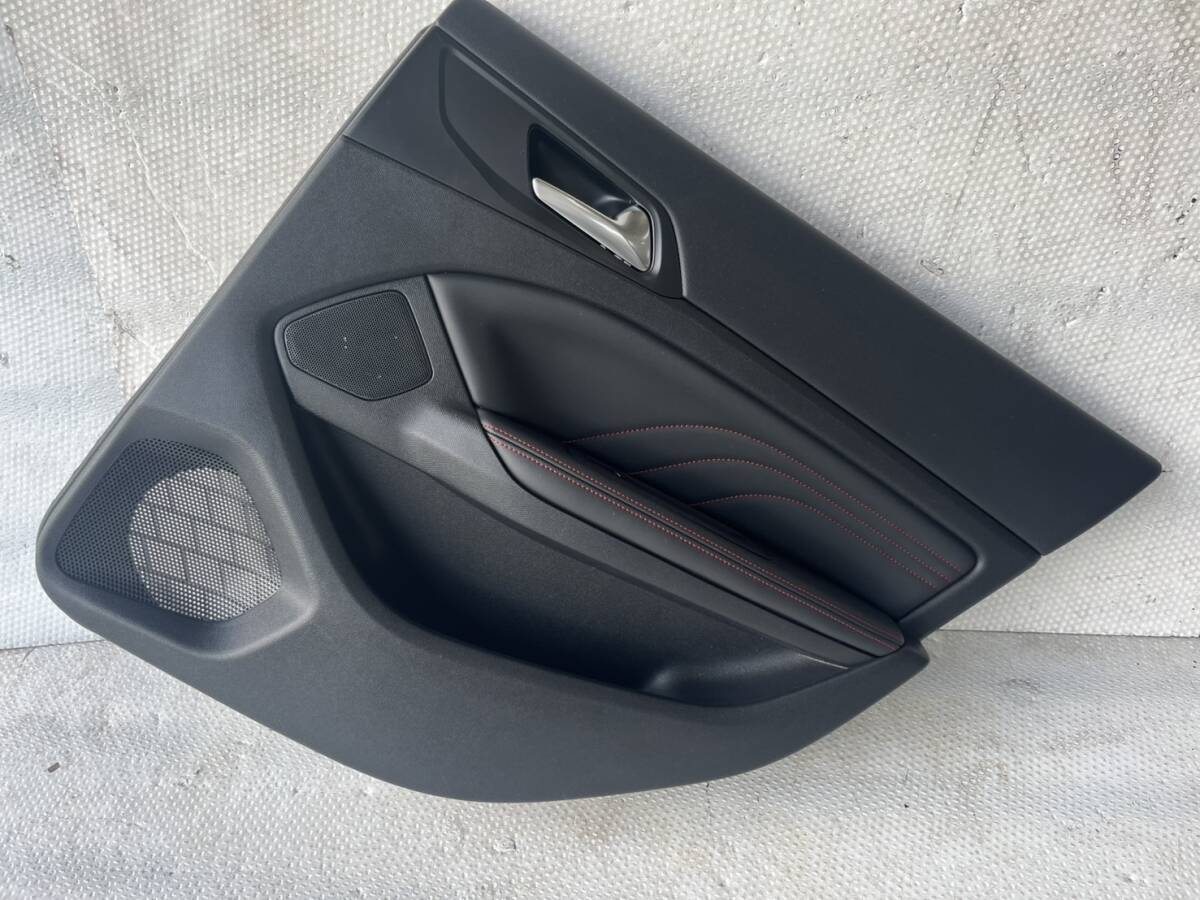 解2242 プジョー 308 5HB T95G05 T9 308GT i250 プジョースポール 左ハンドル F6MT 純正 ドアトリム 内張り PWスイッチ R 助手席側 拍卖