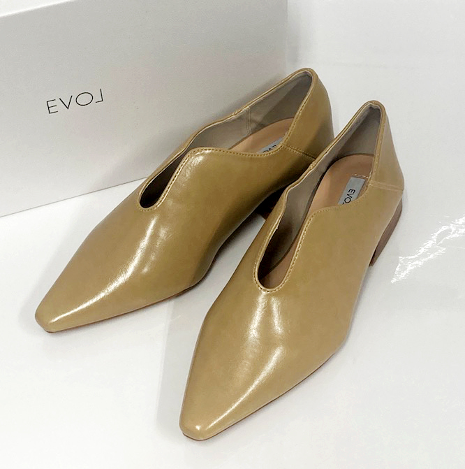 未使用/22.5cm/EVOL(イーボル)ウェーブVカットパンプス ベージュ系/管e0701拍卖