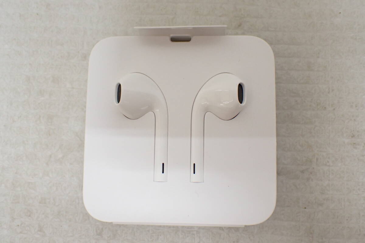 未使用品 Apple純正 ライトニング接続 有線イヤホン 定形外郵便全国一律180円 D1-MA拍卖