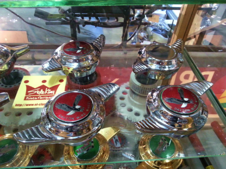 DAYTON デイトン ワイヤー ゼニス インパラ チップ ノックオフ トリプル ゴールド コンビ クローム エングレービング 彫金 キャデ拍卖