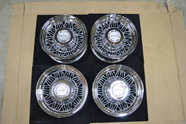 TRU CLASSIC ワイヤー デイトン ローライダー NOS クレーガー ゼニス ノバ NOS ゴールド ローライダー インパラ ボム DAYTON NOS クローム拍卖